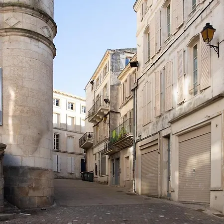 Le Niortais ~ Centre-ville ~ Balcon Apartment *